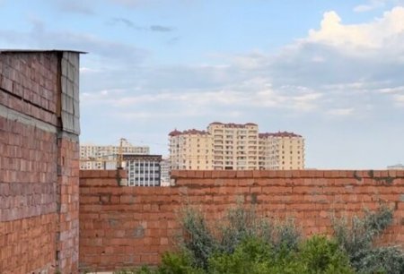 Yasamalda TİKİNTİ `BESPRİDEL`İ... - Elşad Həsənovun ƏL İŞİ...