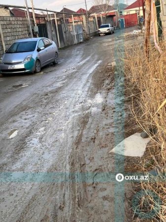 Bu yolların pulunu Əvəz Qocayev çoxdan həzm-rabedən keçirib... - Sakinlərsə narazıdır...