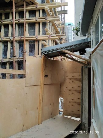 Bakıda evin üstündə bina tikən şirkət məhkəməyə verildi - FOTO