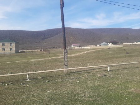 Oğuzda sakinlərlə bələdiyyə arasında torpaq qalmaqalı... - "Pulu alıb, sənədi vermir"