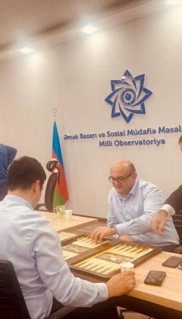 Sahil Babayevin "kontor"unda qumar oynanılır?! -300-100 manat arasında...