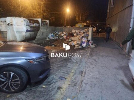 Sumqayıtda antisanitariya: "Zibil qabları günlərlə daşınmır" - FOTO