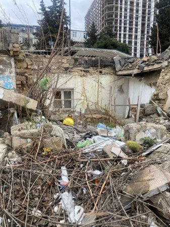 Keçmiş deputatın oğlu camaatı BOĞAZA YIĞIB... - ÖZBAŞINA QALIB...