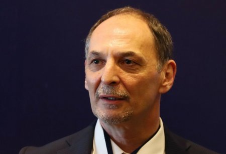 Elmi-Tədqiqat Travmatologiya və Ortopediya İnstitutunda NƏ İŞLƏR ÇEVRİLİR? - İşin içində nazir müavini də var...
