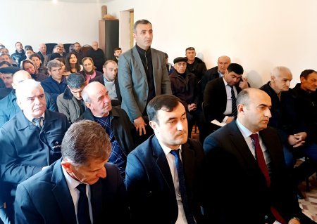 Soyuq otaqlara icra başçısı üçün qoyulan qızdırıcılar - Foto