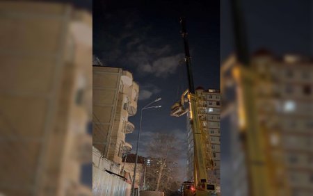 “Gecə saat 2-də texnikanı qaldırıb binanın başına qoydular”