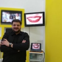 Stomatoloq Anar Ağayev pasiyentdən 5500 manat pul aldı-Qızıllarımın pulunuda qaytarmır….-Şikayət