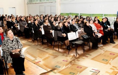 Xırdalan şəhər 2 saylı məktəbdə problemlər bitmir ki,bitmir....