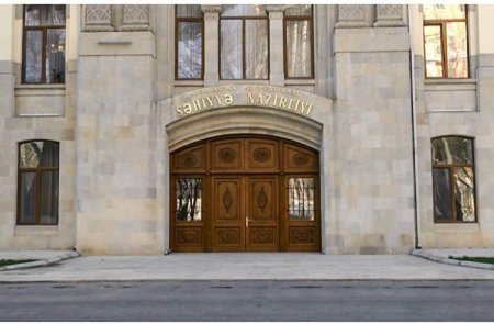 "Aspera" klinikasında kosmetoloq Fidan Sadıqova tibbi dərslər keçirir,sertifikat verir? -Araşdırma