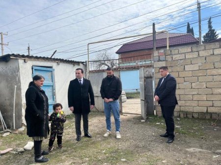 MİLLƏT VƏKİLİNİN “TİK-TOK SƏXAVƏTİ” - Və ya deputatdan “xeyriyyəçilik nümunəsi" +VİDEO